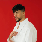 Bad Bunny estrena Debí tirar más fotos, un álbum que mezcla géneros tradicionales de Puerto Rico.