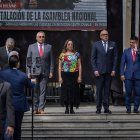 El presidente de la Asamblea Nacional (AN, Parlamento) de Venezuela, Jorge Rodríguez (3-d), asiste a un acto previo al inicio del año legislativo este domingo, en Caracas.