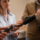 Imagen simbólica sobre libertad de expresión y periodismo.