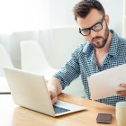 Descubre cómo mejorar tu memoria y mantener tu cerebro en forma según los expertos.