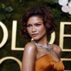 Zendaya a su llegada a la edición 82 de los Golden Globe.