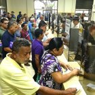 Centenares de personas acudieron al Municipio de Guayaquil a pagar el impuesto predial..