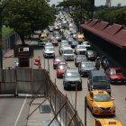 Tras el cierre del carril del servicio, se ha incrementado el tráfico en la avenida de Las Américas.