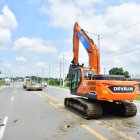 Maquinaria pesada de la Prefectura del Guayas fue trasladada a la parroquia Virgen de Fátima, en Yaguachi, donde se prevé realizar trabajos para el Quinto Puente.
