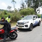 En la av. Simón Bolívar, 69 conductores de motocicletas y autos fueron citados por varias infracciones