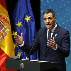 El presidente del Gobierno, Pedro Sánchez, durante su intervención el primer acto por el 50 aniversario de la muerte de Franco y el inicio del proceso hacia la democracia celebrado este miércoles en Madrid.