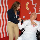 Edmundo Kronfle en un recorrido por la fábrica de Unilever