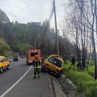 Una persona que iba en la furgoneta falleció.