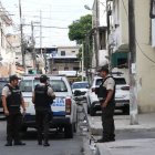 Este lunes hubo presencia policial para resguardar la zona.