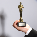 Dos de las premiaciones más importantes en el mundo del cine se atrasaron por los incendios en Los Ángeles.