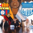 José Nogales de Barcelona, Carlos Morán, director de Deportes de la Alcaldía, Aquiles Álvarez, alcalde de Guayaquil, César Avilés de Emelec y Miguel Ángel Loor de LigaPro;Cortesía