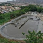 En diciembre pasado, la ministra de Ambiente realizó un recorrido en la planta de tratamiento de aguas residuales de Guayaquil para evaluar las tomas de muestras que realizan en el río Daule