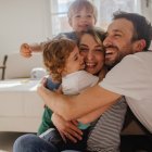 Un estudio revela por qué los padres tienden a tener un hijo favorito.