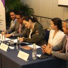 Guayaquil. Momento en que las autoridades firmaron el acuerdo, estuvo presenta la ministra Ambiente, Inés Manzano.