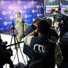 Los candidatos que participaron en el primer grupo del debate, se pronunciaron al salir.