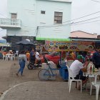 A pesar de buscar controlar el comercio informal en Playas, el proyecto de reforma no incluye normas para abordar esta situación.