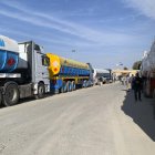 Cientos de camiones de la agencia de la ONU para los refugiados palestinos (UNRWA), la mitad de ellos con alimento y harina, están listos para ingresar en la Franja de Gaza tras la entrada en vigor del alto el fuego y meses de escasez de alimentos.