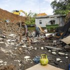 Vista de los destrozos causados por un deslizamiento de tierra en Bali.