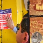 Así permanecían las instalaciones del lugar: un ratón muerto junto a las patas de cangrejo.