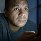 Ilustración referencial. La víctima recibía mensajes extorsivos a su celular.