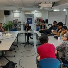 Club. Personas de distintas edades y profesiones se reúnen a leer en el MAAC.