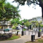 Abajo, el parque central del barrio Orellana, uno de los tradicionales sectores de la urbe. Barrio Orellana. JUNIO 30 del 2015, Guayaquil-Ecuador, FRANCISCO FLORES-Expreso.