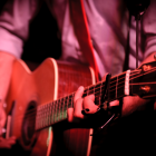 Referencial. Música en vivo.