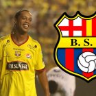 Ronaldinho se presentó en la Noche Amarilla 2016.