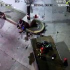 Dos personas perdieron la vida, tras el choque de la moto y el bus, en la avenida Mariscal Sucre, cerca del Terminal Quitumbe.