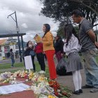 Homenaje. Dos pequeños niños perdieron la vida en un parque infantil mientras jugaban en el espacio.