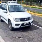 Los huecos y las grietas se han formado a lo largo de la autopista General Rumiñahui