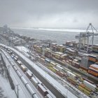 Se ven contenedores de envío en el puerto de Montreal en Montreal, Canadá, el 3 de febrero de 2025.