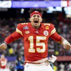 El jugador de los Kansas City Chiefs llega al Súper Bowl tras sumar 3.928 yardas lanzadas y 26 pases de anotación en la temporada regular.
