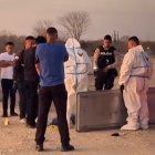 Rescate. La niña fue hallada a un kilómetro de los restos de su madre.