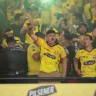 Unas 60.000 personas llevaron sus cánticos y encendieron la fiesta en el Monumental.