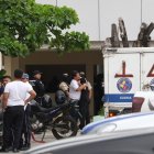 Familiares de Kelvin Jarama acudieron hasta el sitio del crimen, la tarde de este lunes 3 de febrero.