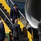 El secretario de Estado de los Estados Unidos, Marco Rubio, llega a la sede de la Fuerza Aérea de Guatemala para reunirse en una reunión privada con el presidente guatemalteco Bernardo Arévalo de León este martes.