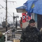 Toretsk. Activistas ucranianos cuando bloquean una línea ferroviaria.