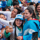 Luisa González, en su recorrido por Guaranda, en la primera vuelta electoral.