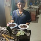 Mercado. En el sitio se ofrece la comida típica de Archidona.