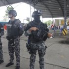 Los uniformados de la Policía Nacional realizan un operativo especial por las elecciones