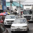 La medida de restricción vehicular se lleva a cabo de lunes a viernes en dos horarios.