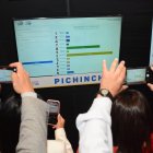 En el centro de mando del CNE se pueden visualizar los resultados oficiales a tiempo real.