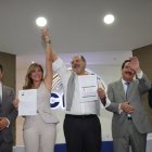 Jaime Nebot junto al binomio presidencial del PSC.