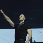 José Madero tiene 44 años.