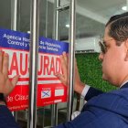 El negocio fue clausurado de forma temporal. Según dijo Arcsa, al momento que llegaron el administrador huyó del establecimiento.