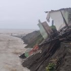 Una de las casas de la comunidad en Muisne resultó afectada por las fuertes lluvias.