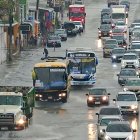 Escenario. Así lucieron algunas calles de la ciudad la tarde de este jueves 13.