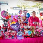 Feria frente a Mall del Sur.