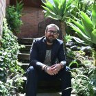 Inty Gronneberg es ingeniero mecánico por la  Universidad de las Fuerzas Armadas - ESPE. Tiene una maestría en Procesos de Fabricación en la Universidad de Greenwich y es PhD en Ecosistemas de Innovación, en el Imperial College London.